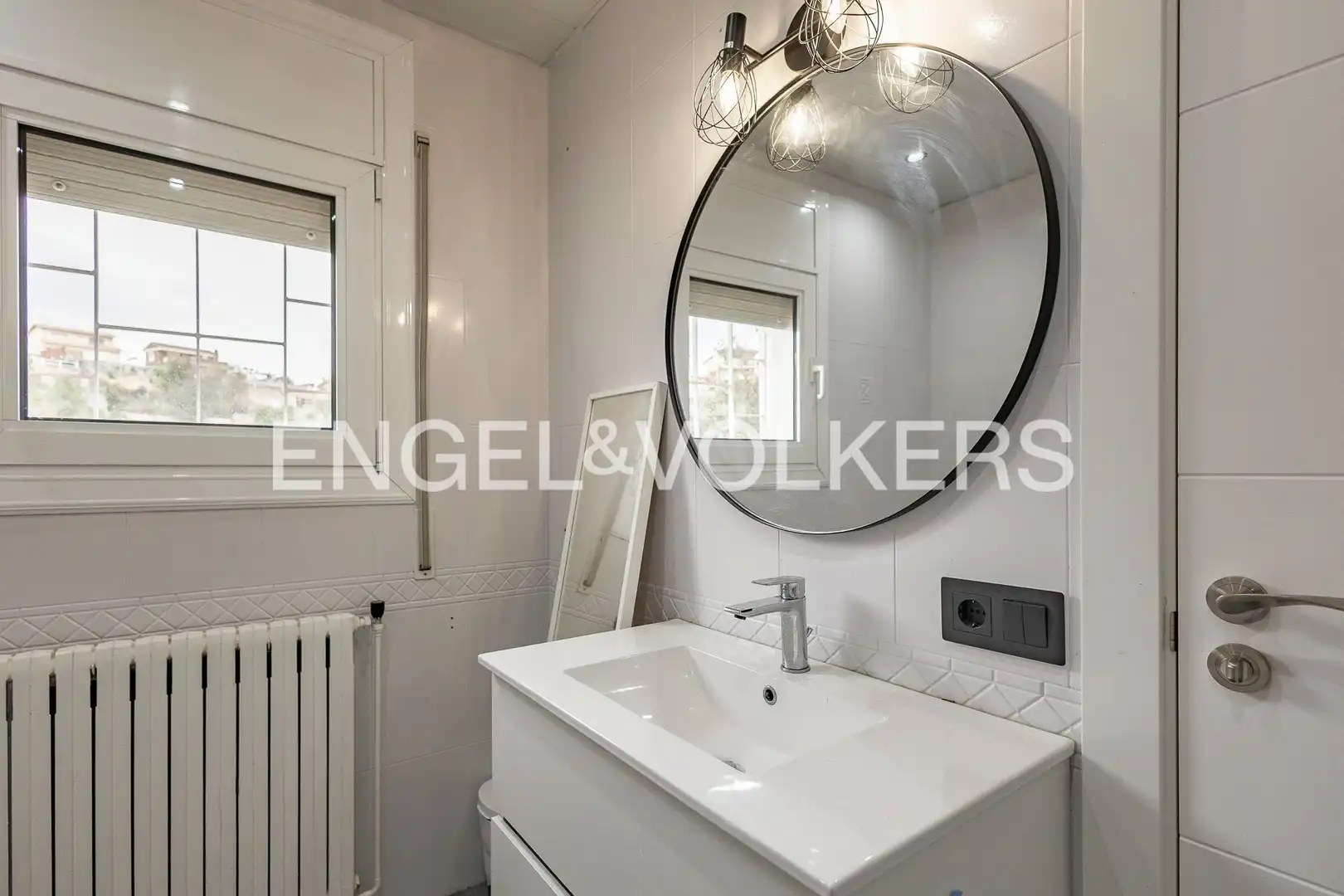 Baño de Casa o chalet en venta en Cervelló con Calefacción, Jardín privado y Terraza