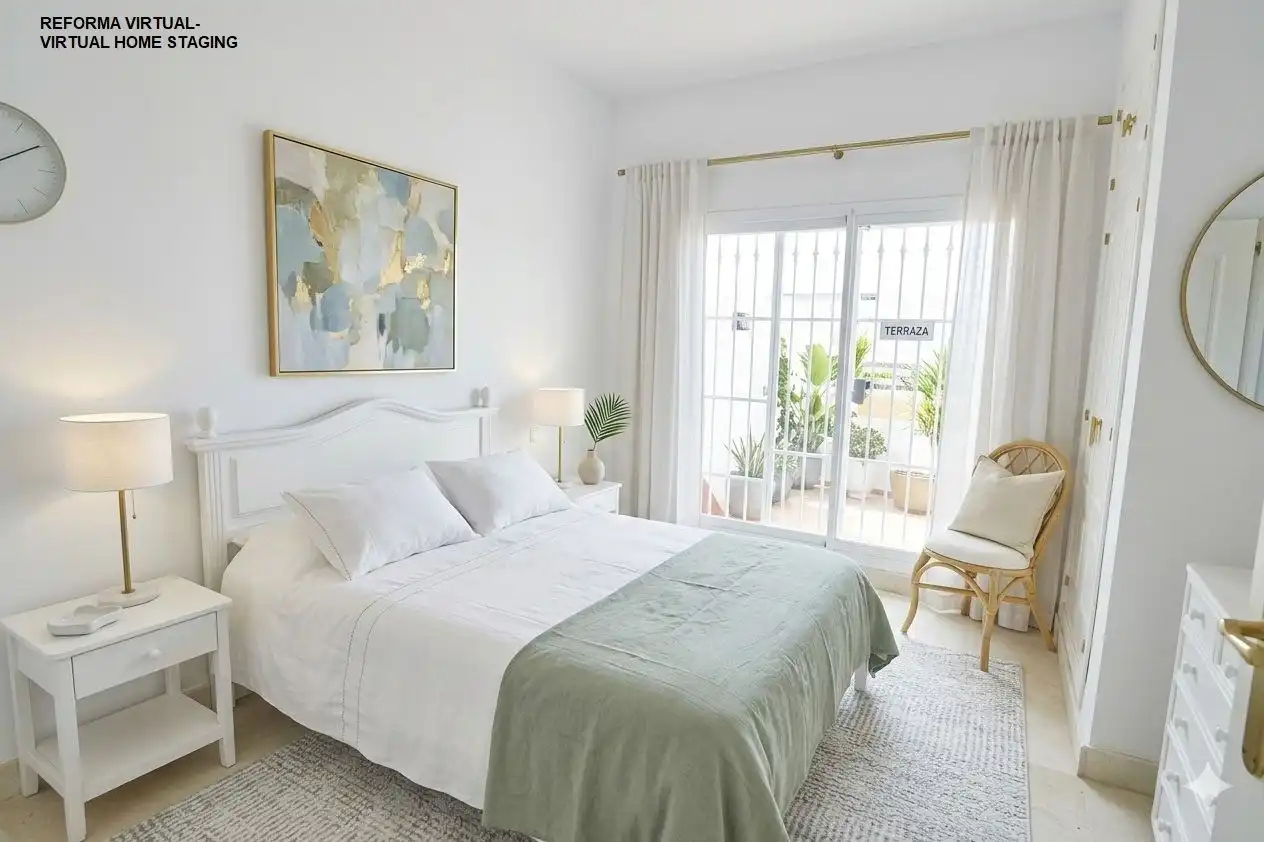 Dormitori de Apartament en venda en Marbella amb Jardí privat i Piscina comunitària