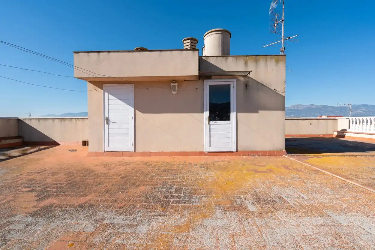 Vista exterior de Casa o xalet en venda en Tortosa amb Calefacció, Terrassa i Traster