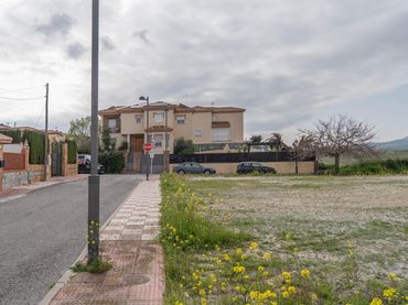Terreno residencial en venta en Calle del Geranio 29