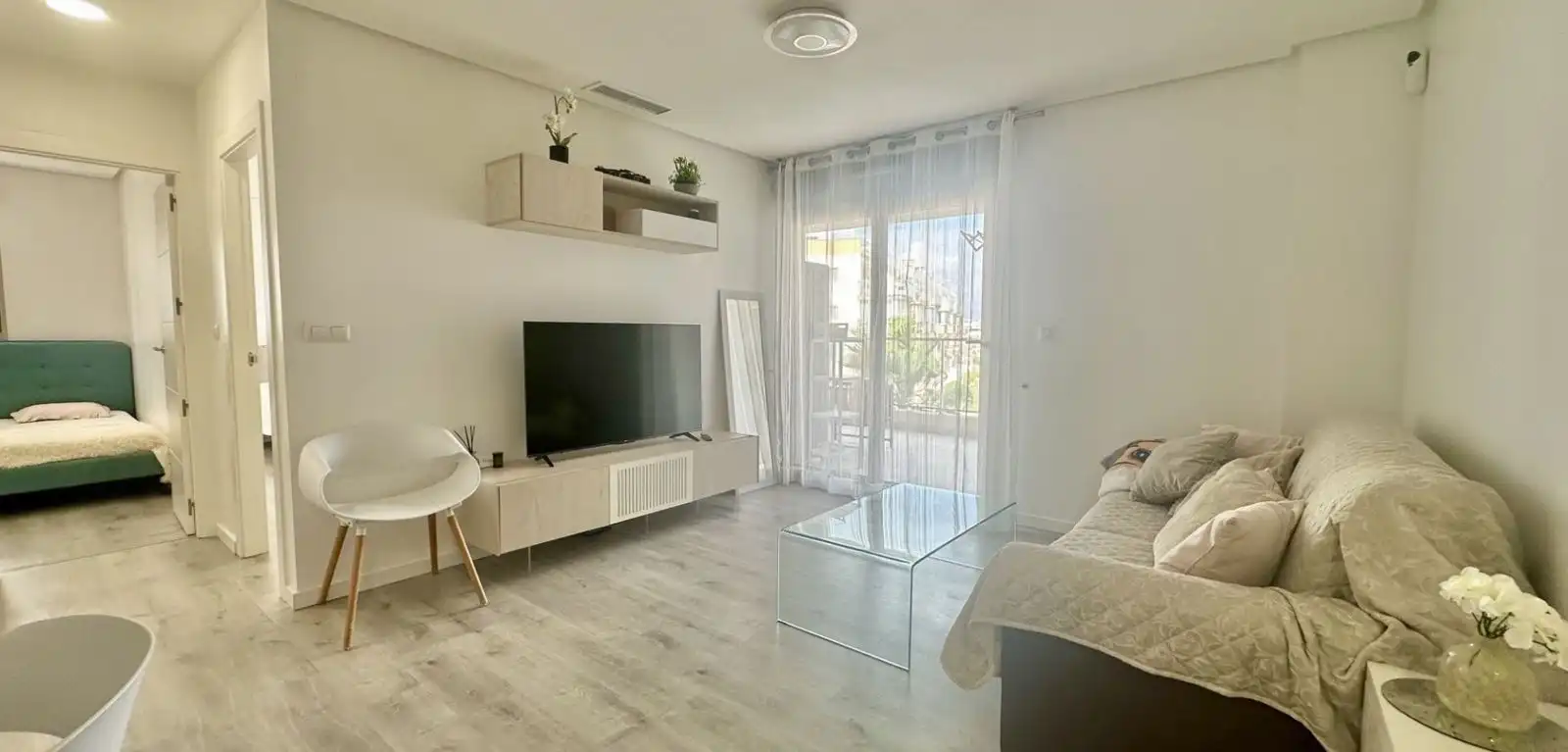 Apartment with pool for sale in Green Hills - Villamartín, imagen 7