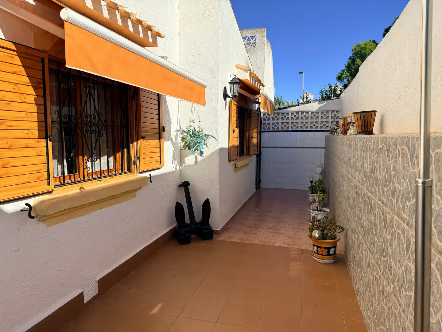 Detached homes for sale in Calle Pantano Uret, Los Urrutias