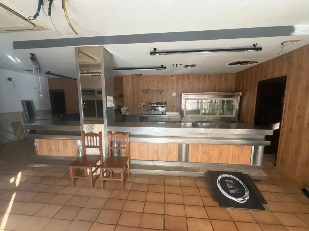 Local comercial en venda a Carrer Simó Duato