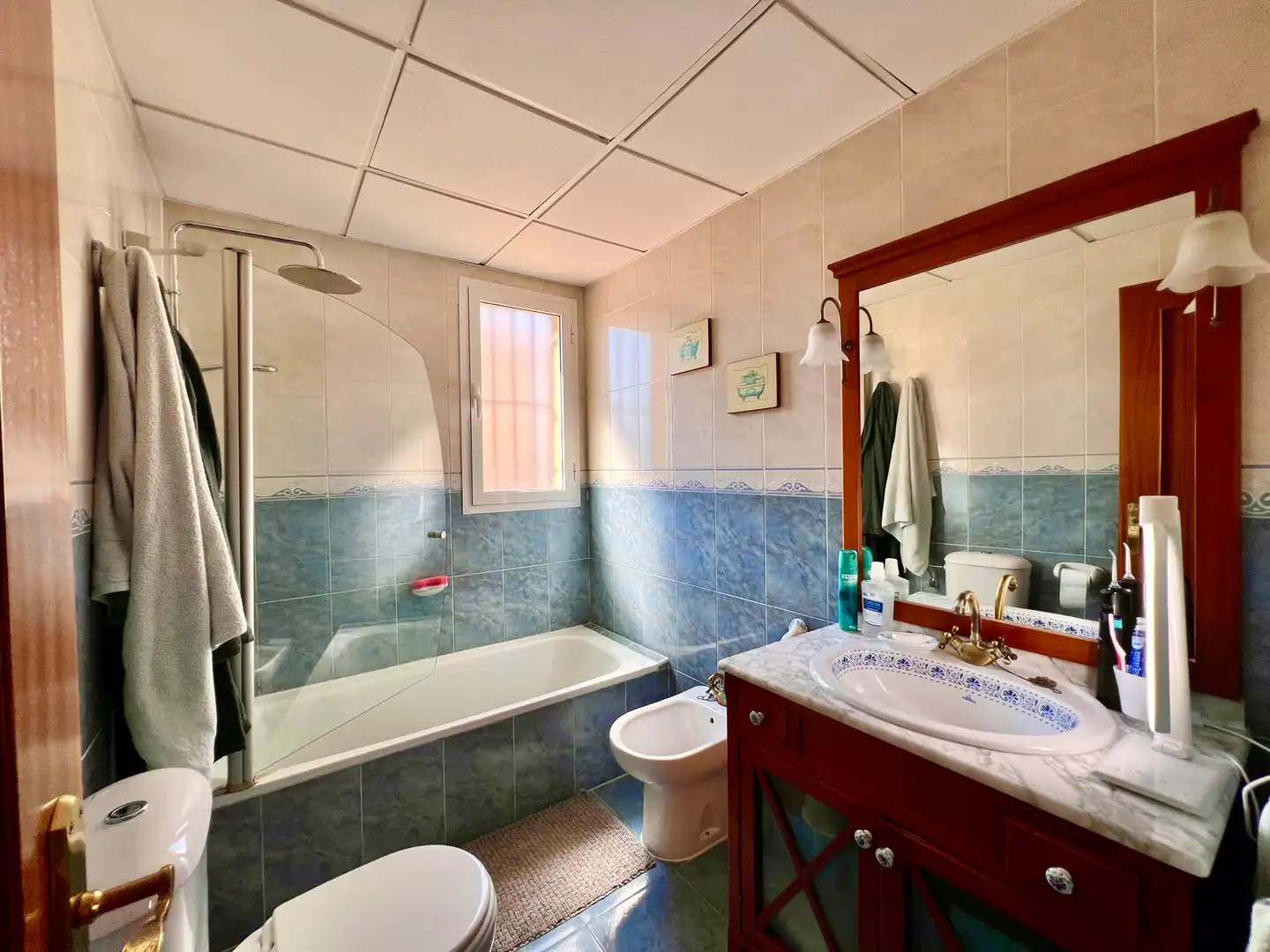 Baño de Casa o chalet en venta en Espartinas con Aire acondicionado, Jardín privado y Terraza