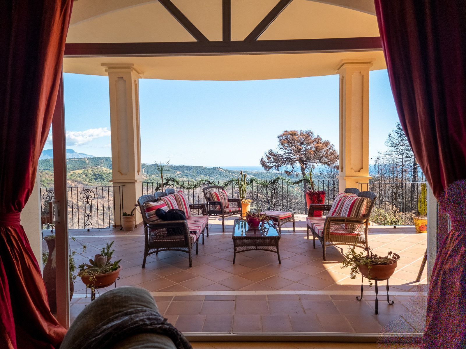 Terrace of House or chalet for sale in Estepona  with Air Conditioner, Private garden and Terrace