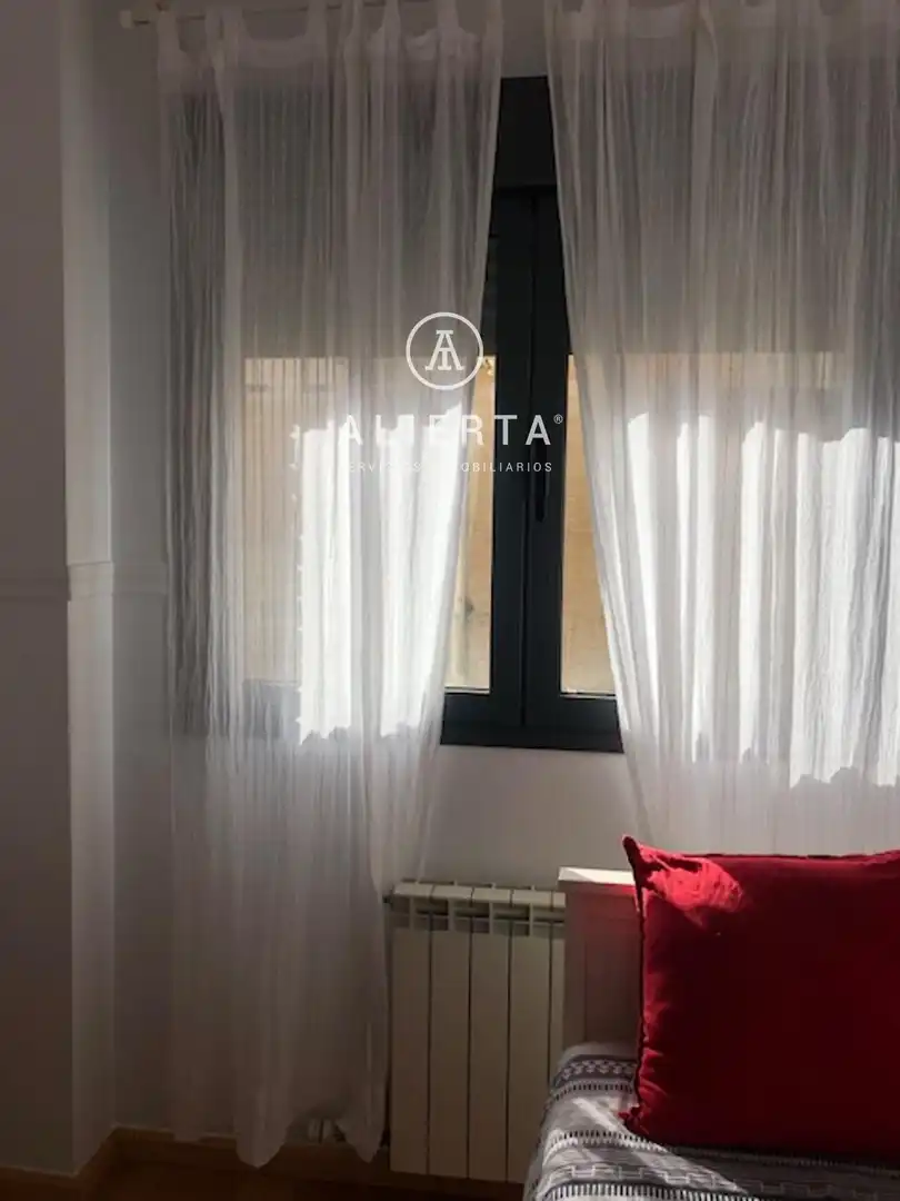 Habitación de Piso de alquiler en Zaragoza con Calefacción