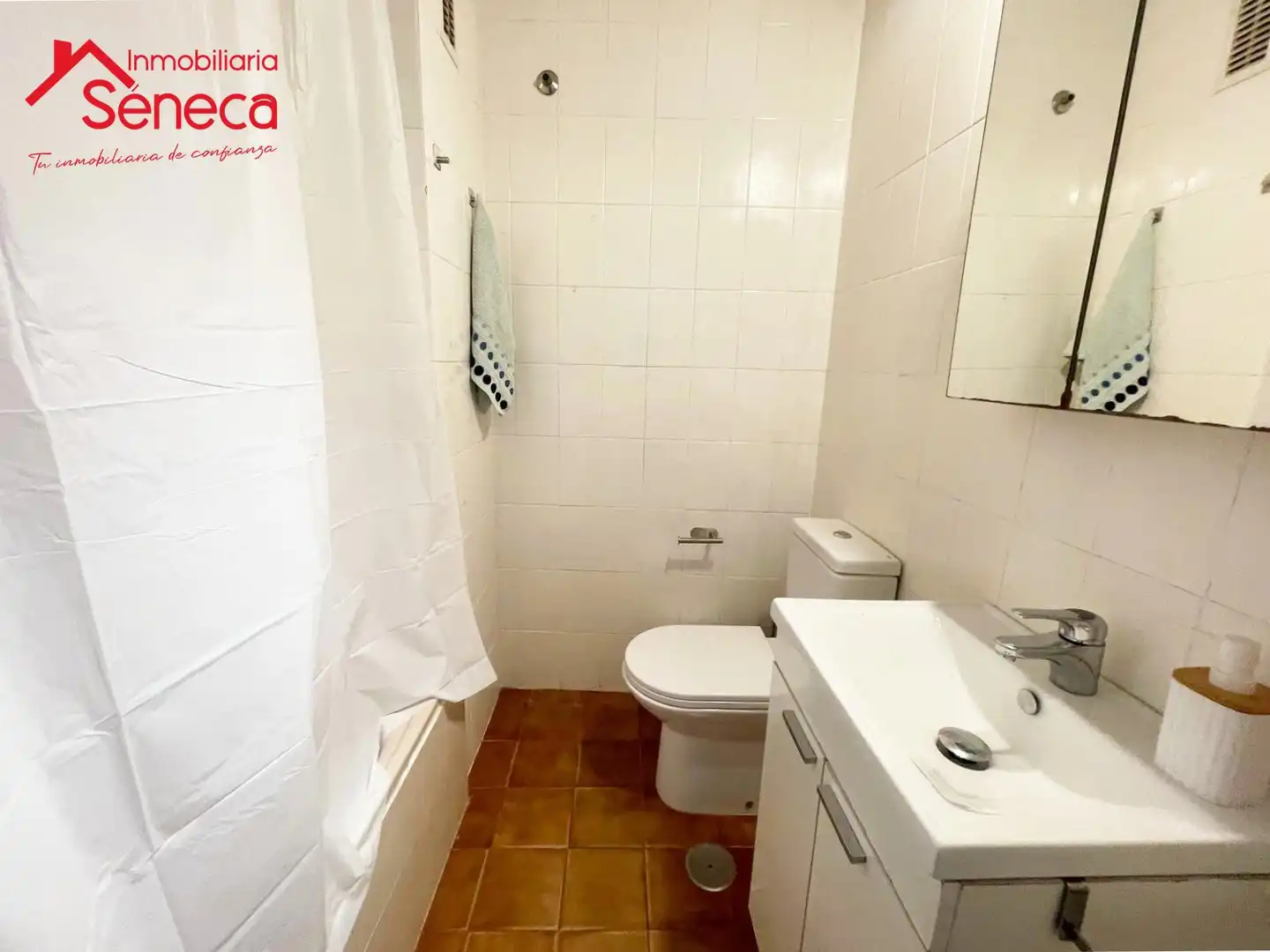 Badezimmer von Dachboden zum Verkauf in Córdoba mit Klimaanlage, Heizung und Abstellraum