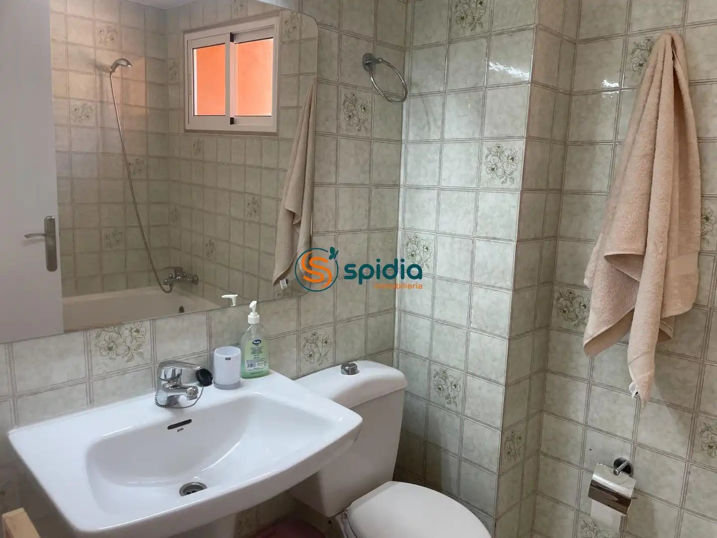 Baño de Apartamento de alquiler en Águilas con Balcón