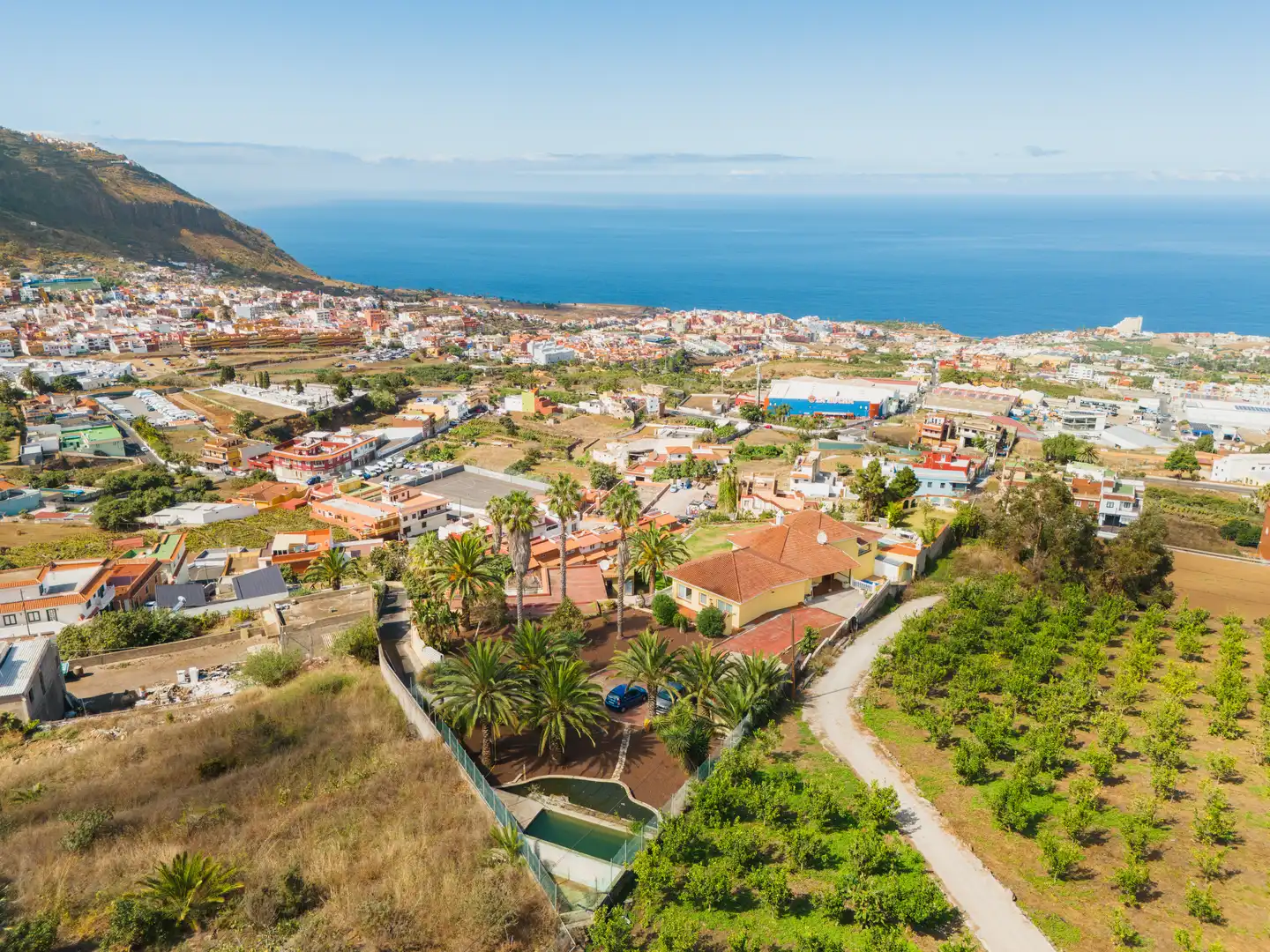 Vista exterior de Casa o xalet en venda en Los Realejos amb Jardí privat, Terrassa i Traster