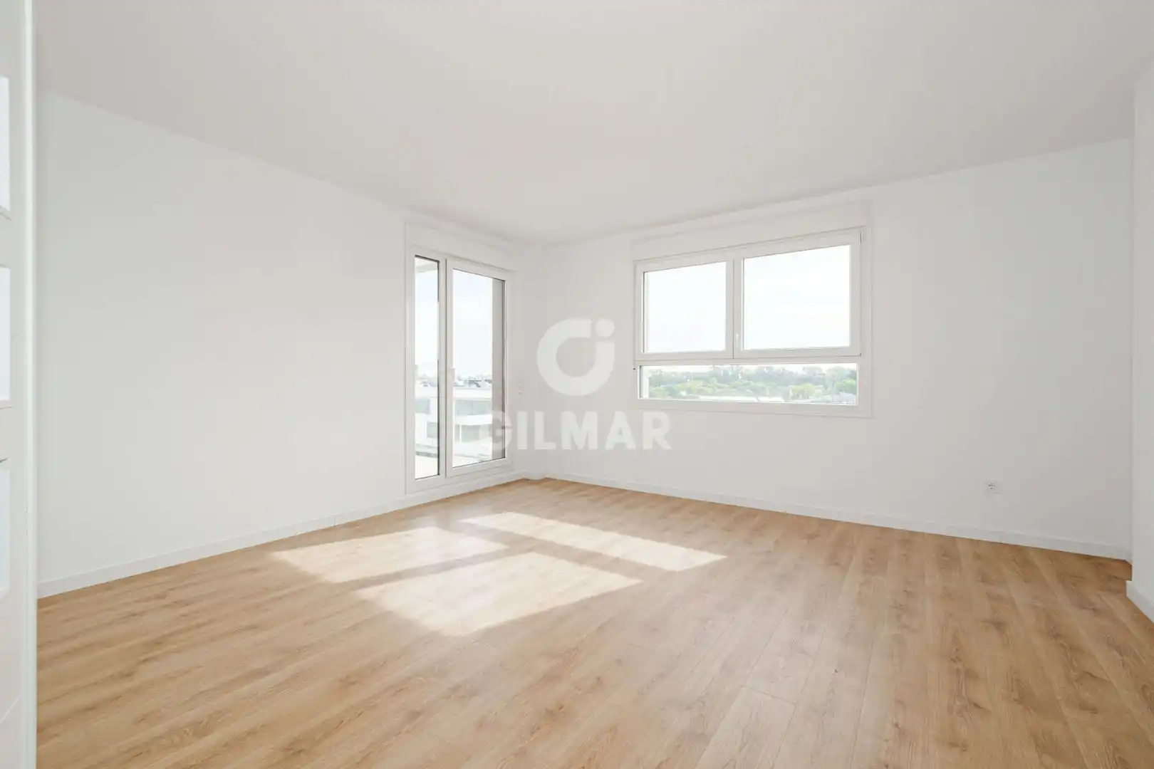 Habitación de Ático en venta en Sevilla con Calefacción, Jardín privado y Piscina