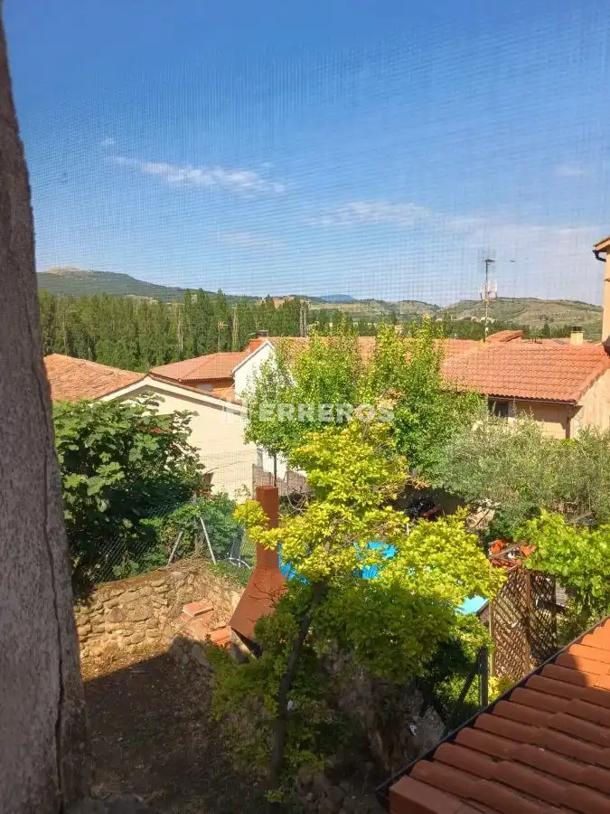 Houses for sale in HERAS, Ocón