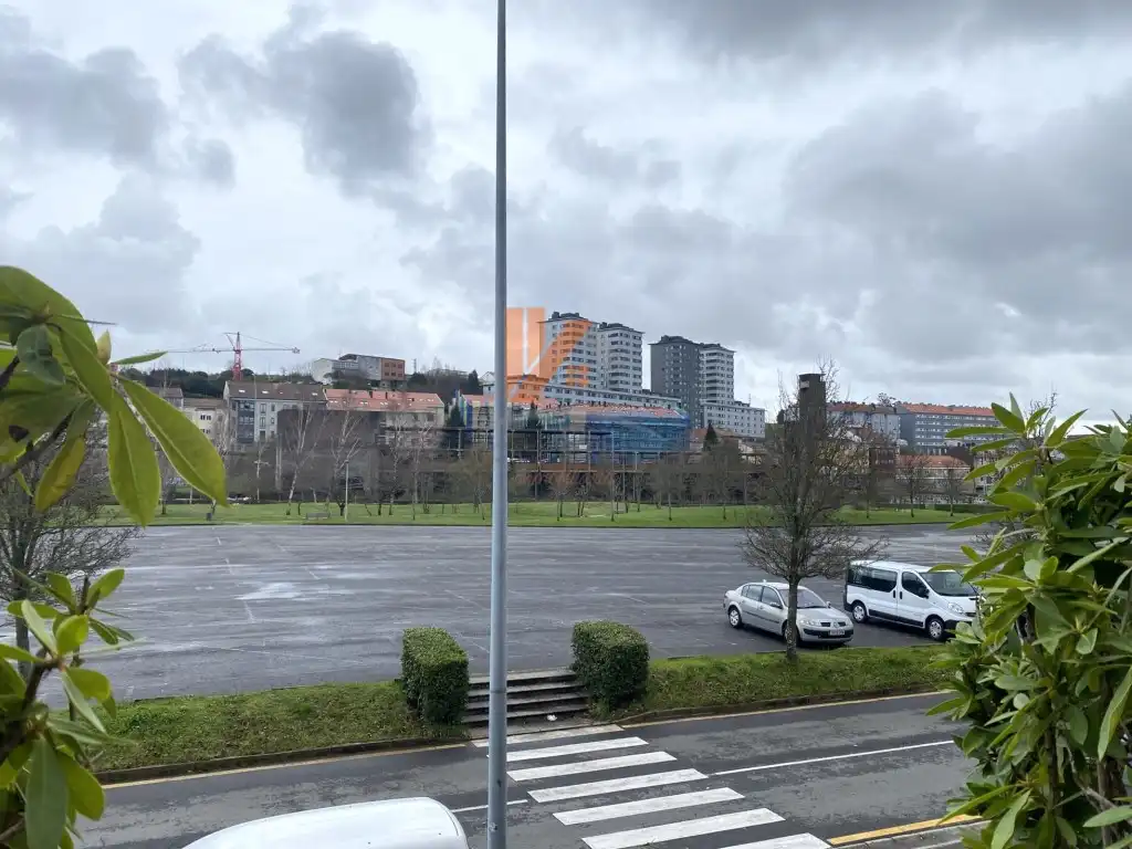 Parking de Local de alquiler en Santiago de Compostela 