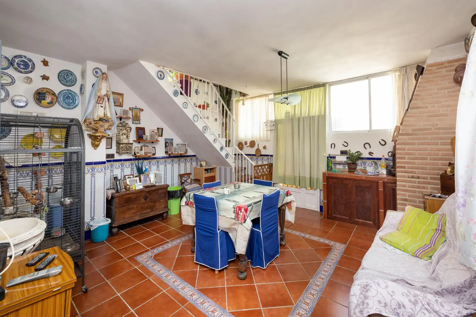 Einfamilien-Reihenhaus zum Verkauf in Benalúa de las Villas mit Balkon
