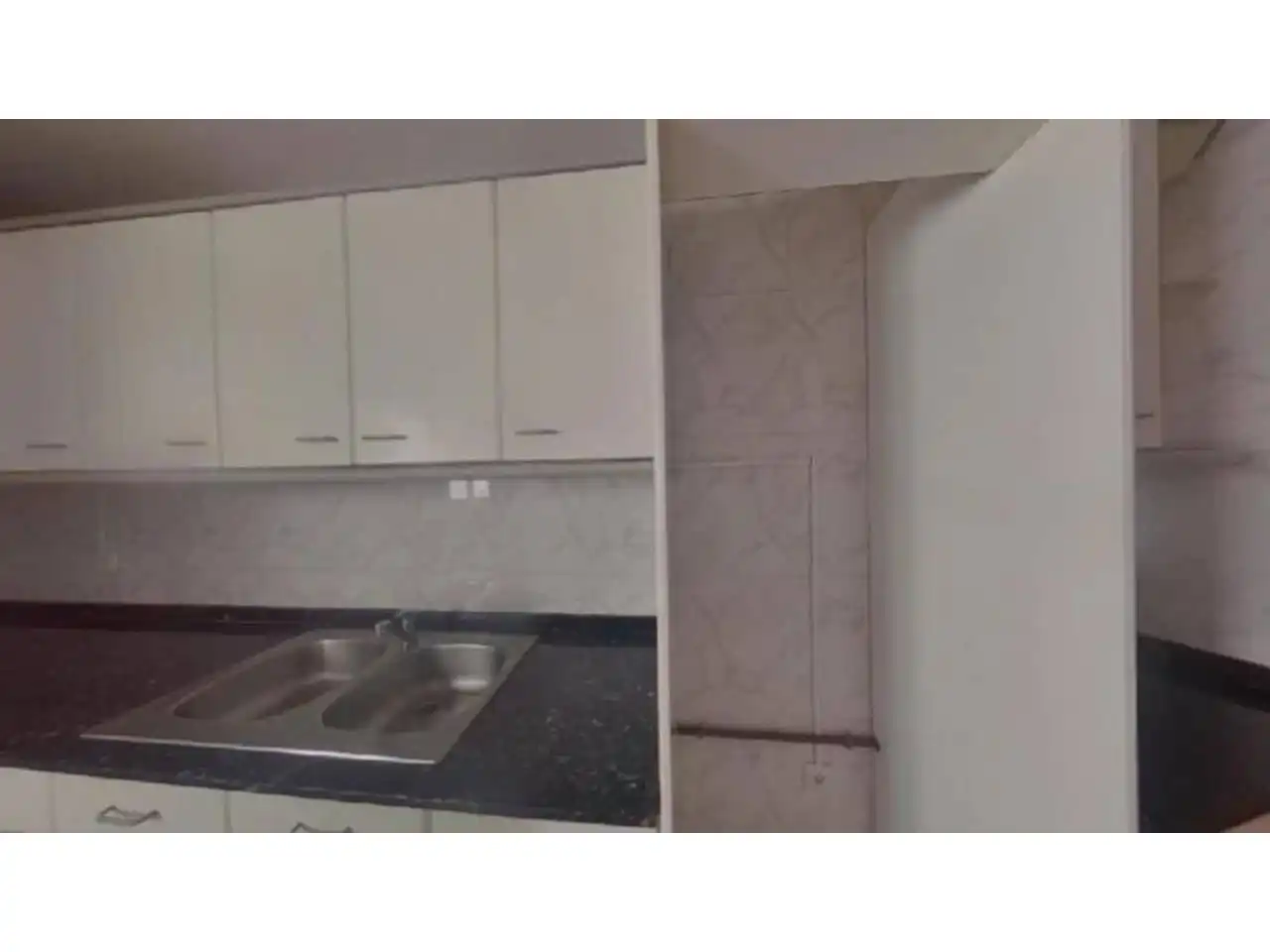 Kitchen of Flat for sale in Badalona