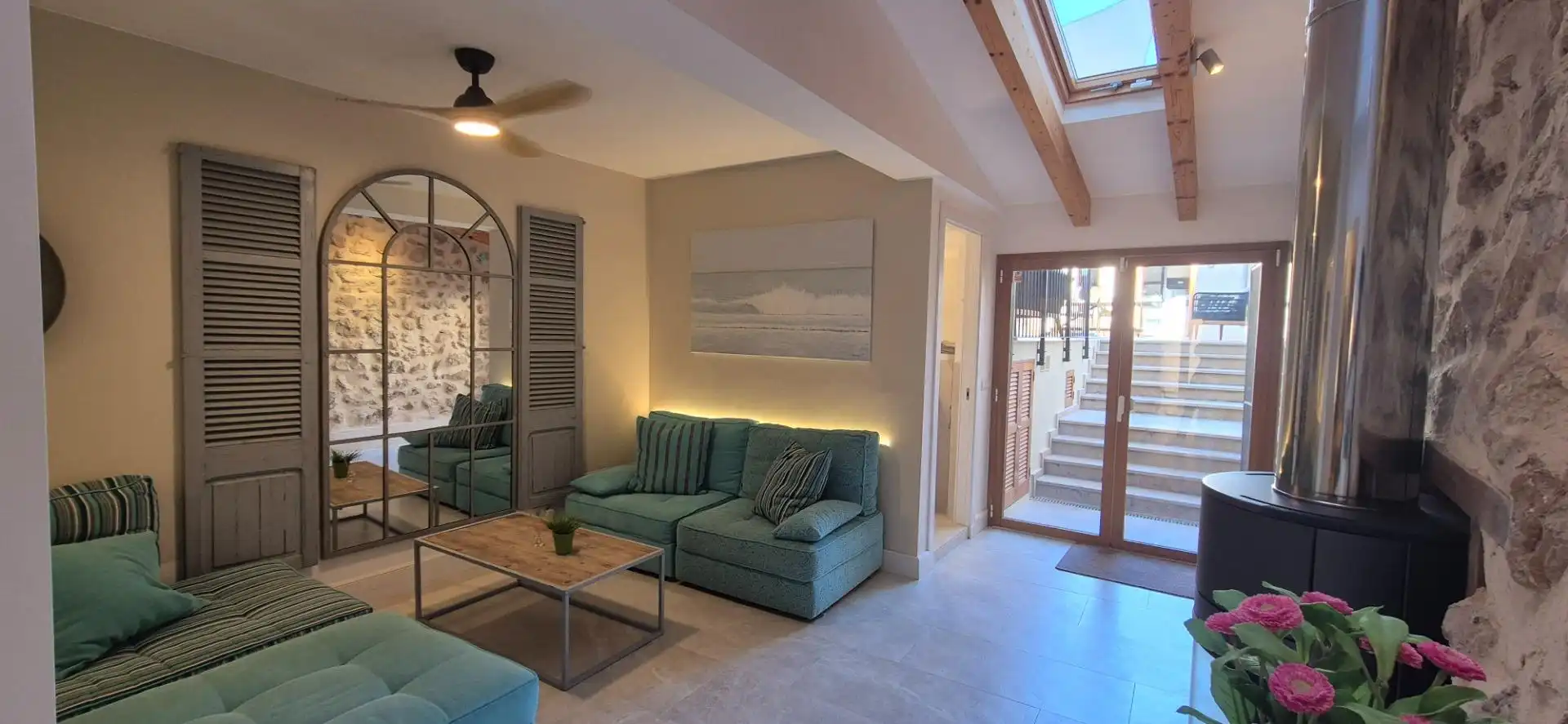 Sala de estar de Finca rústica en venta en Alaró con Aire acondicionado, Calefacción y Terraza