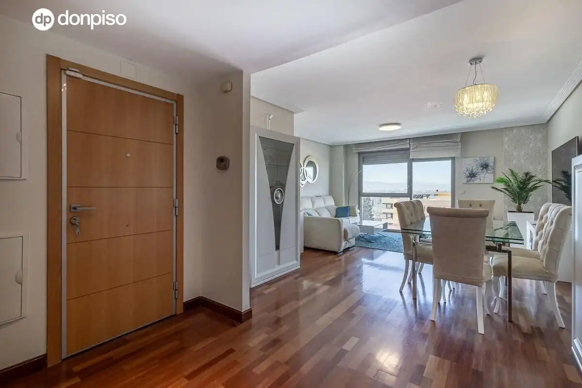 Flat for sale in Granada  with Air Conditioner and Heating