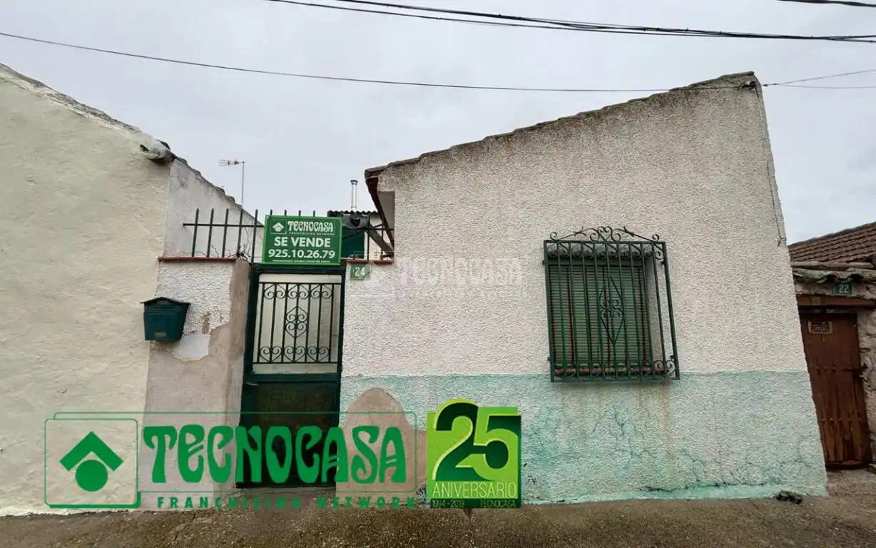 Vista exterior de Casa o chalet en venta en Las Ventas Con Peña Aguilera con Calefacción y Jardín privado