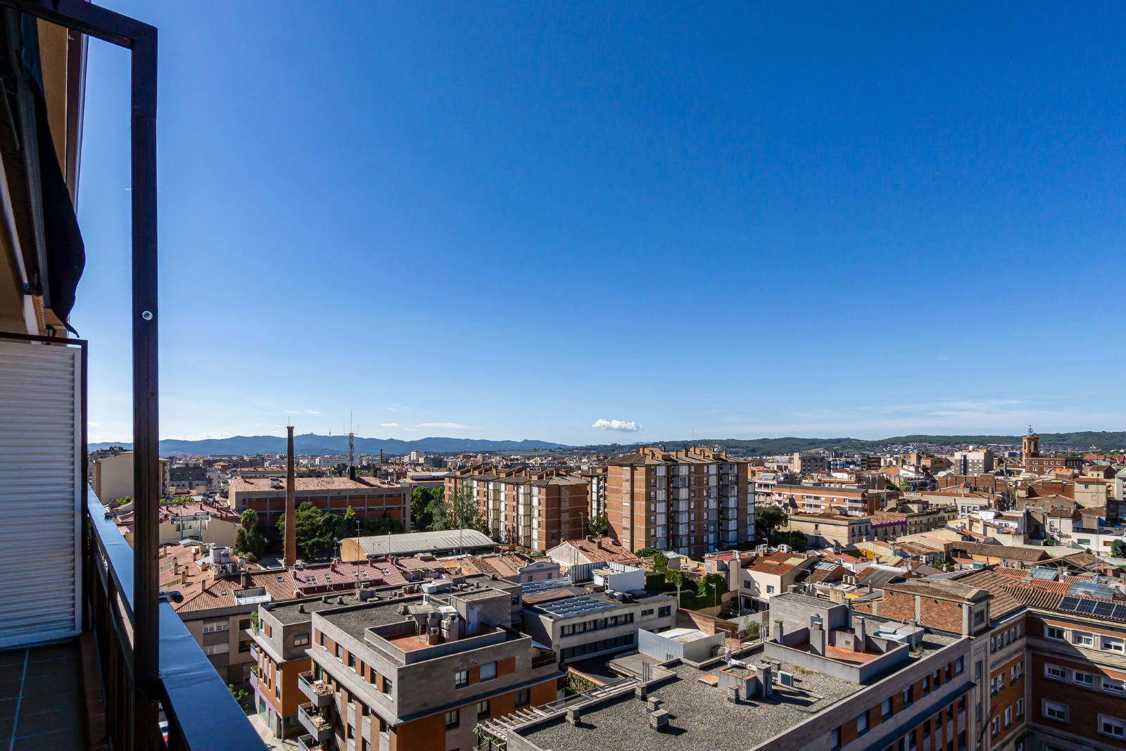 Vista exterior de Àtic en venda en Sabadell amb Aire condicionat, Calefacció i Terrassa
