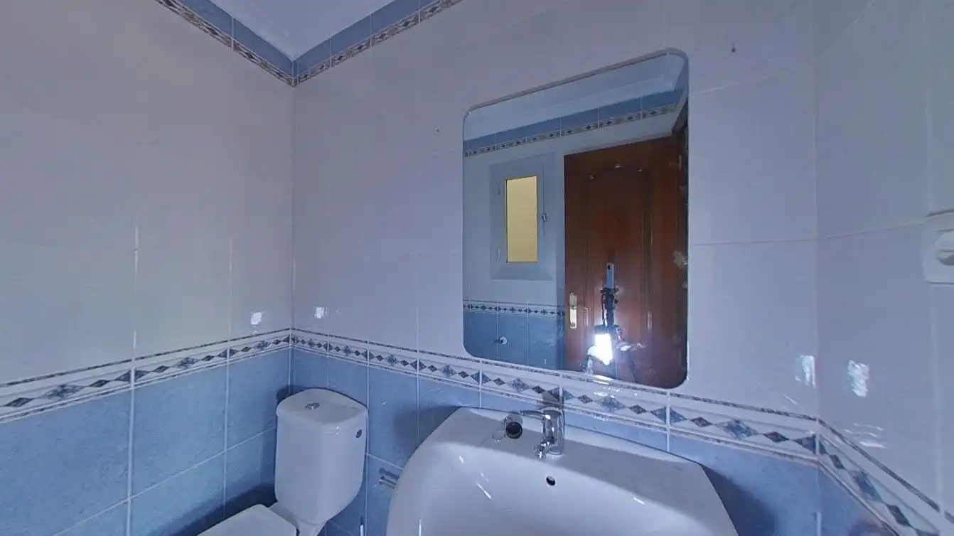 Baño de Piso en venta en Villena