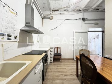 Local comercial en venta en Carrer de les Monges