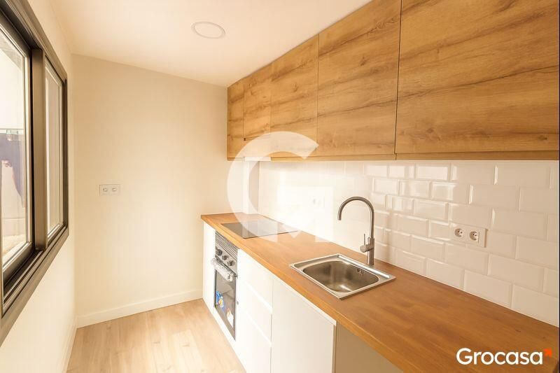 Cuina de Pis en venda en Vilanova i la Geltrú amb Terrassa, Forn i Balcó