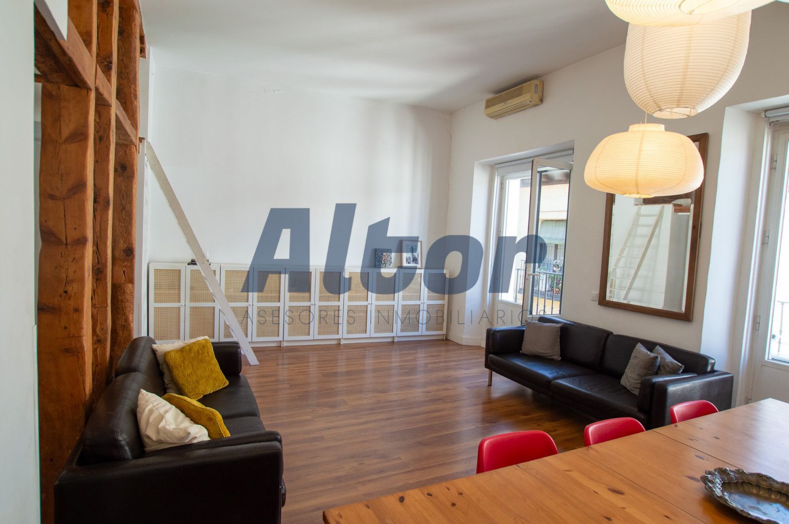 Living room of Flat to rent in  Madrid Capital  with Air Conditioner, Heating and Terrace