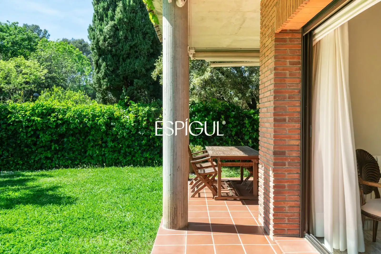 Garden of Houses for sale in Sant Cugat del Vallès  with Air Conditioner, Heating and Storage room