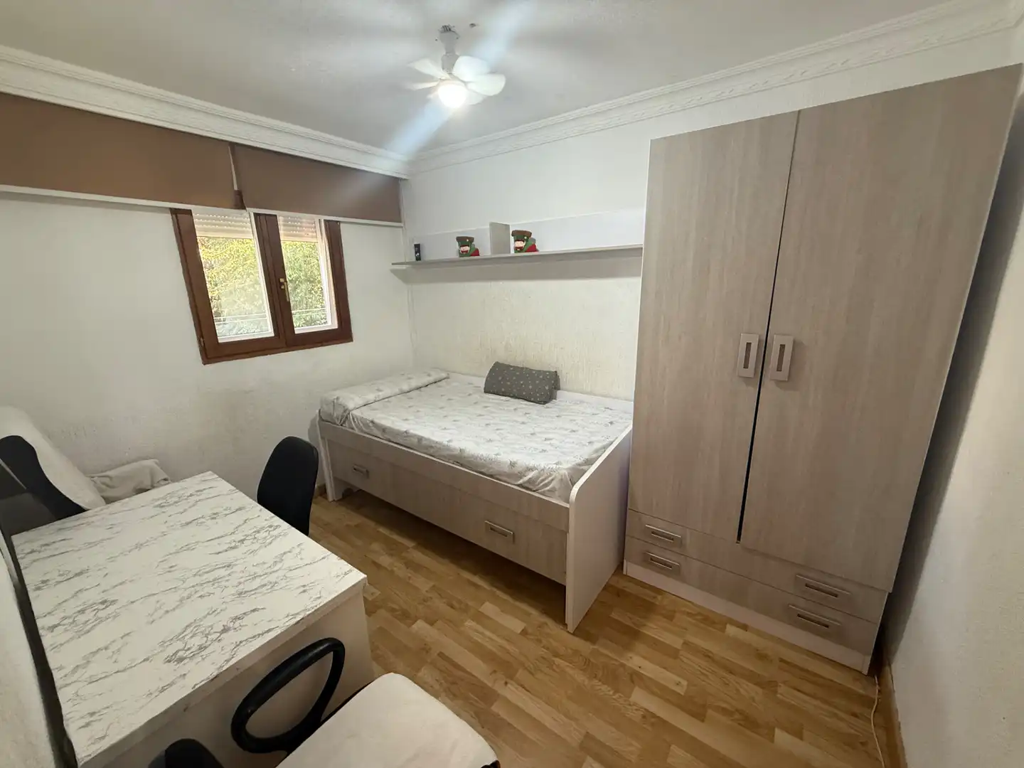 Bedroom of Flat for sale in Huelva  with Air Conditioner, Furnished and Oven