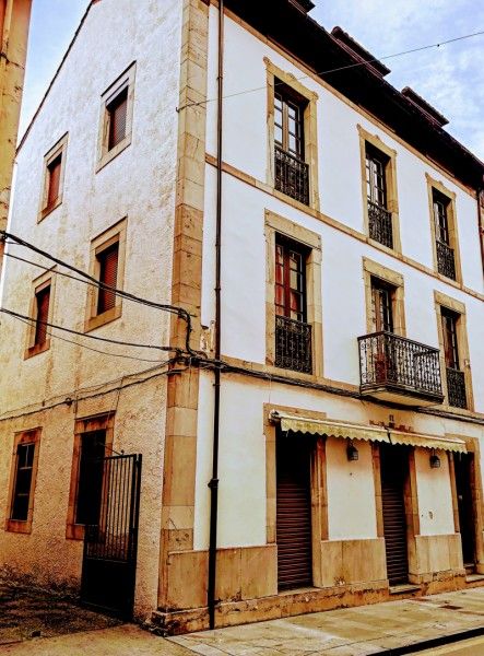 Exterior view of Building for sale in Pravia