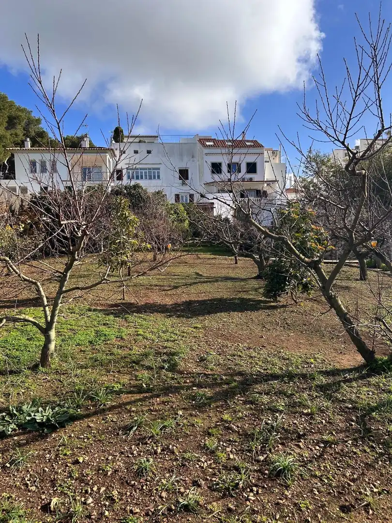 Einfamilien-Reihenhaus zum Verkauf in Alaior mit Klimaanlage, Privatgarten und Terrasse