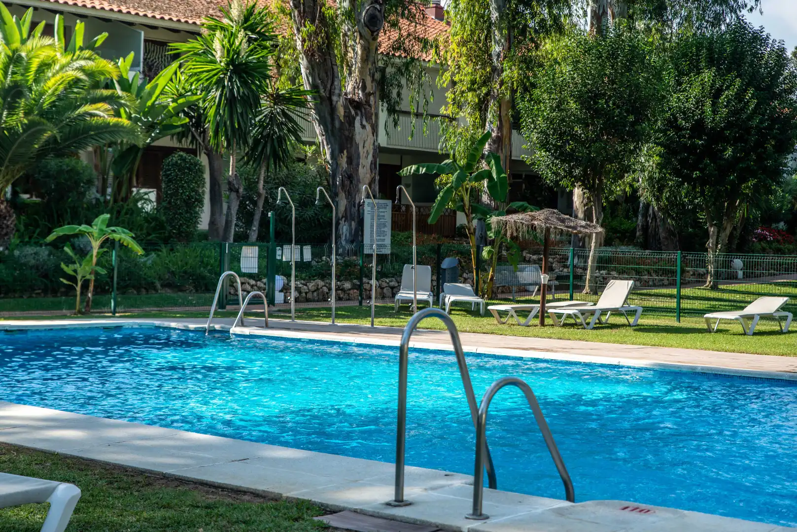 Piscina de Apartamento de alquiler en Marbella con Aire acondicionado, Calefacción y Terraza