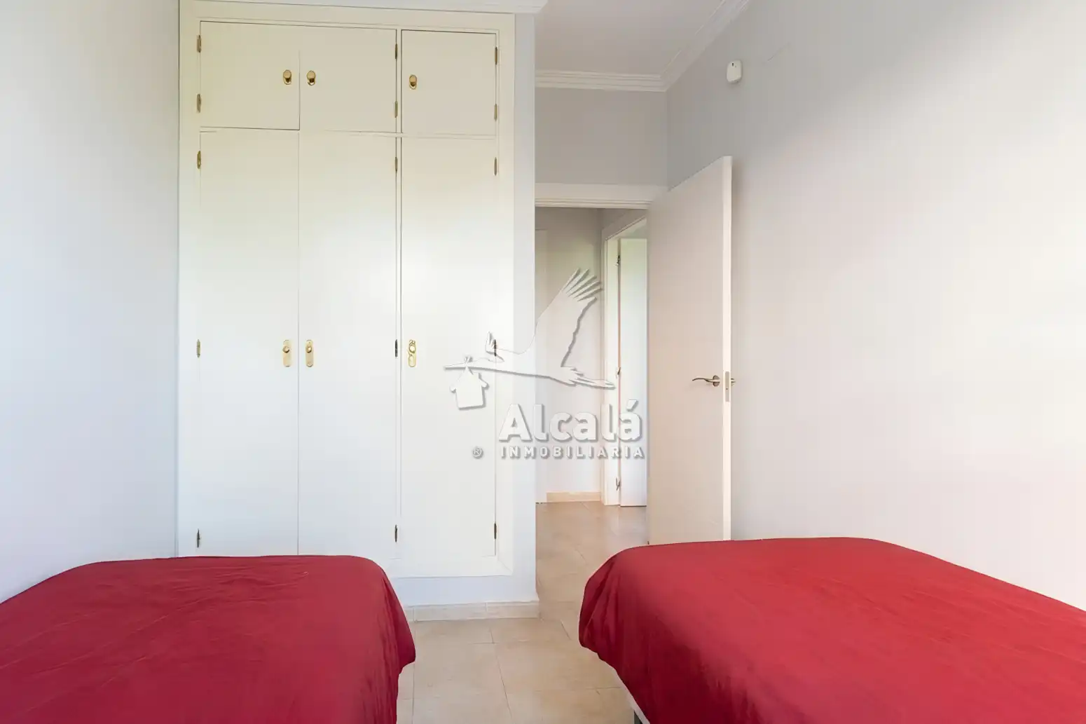 Habitación de Piso en venta en Madrid con Calefacción, Jardín privado y Piscina