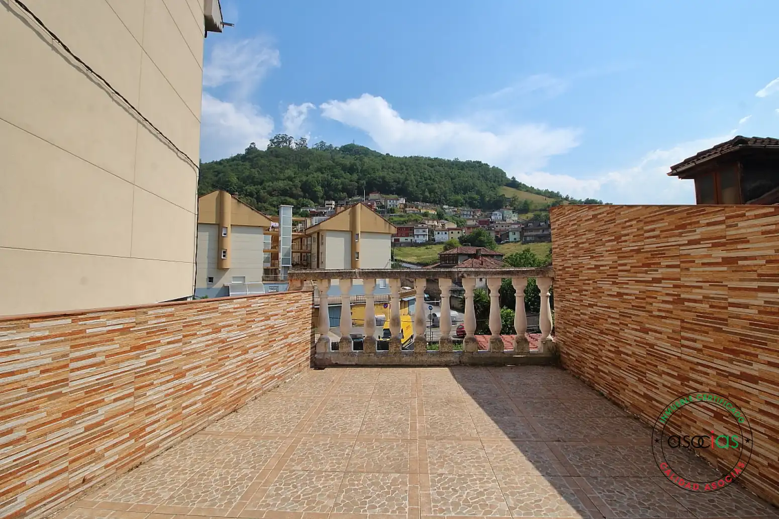 Terrassa de Casa adosada en venda en Mieres (Asturias) amb Calefacció i Terrassa