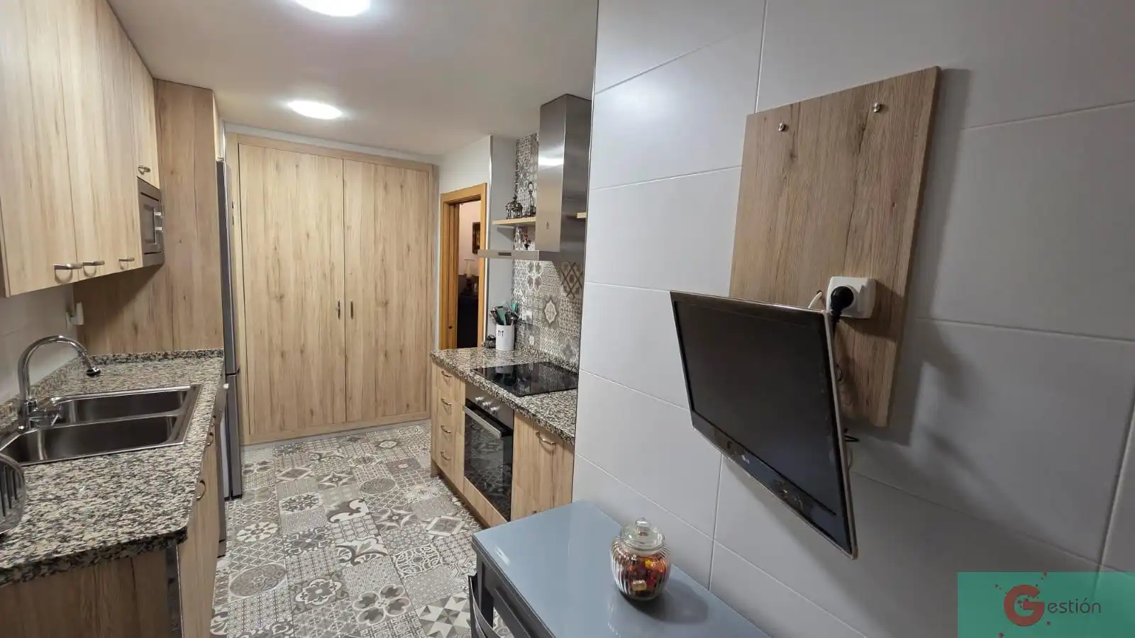Apartamento con piscina en venta en Estepona Pueblo, imagen 19