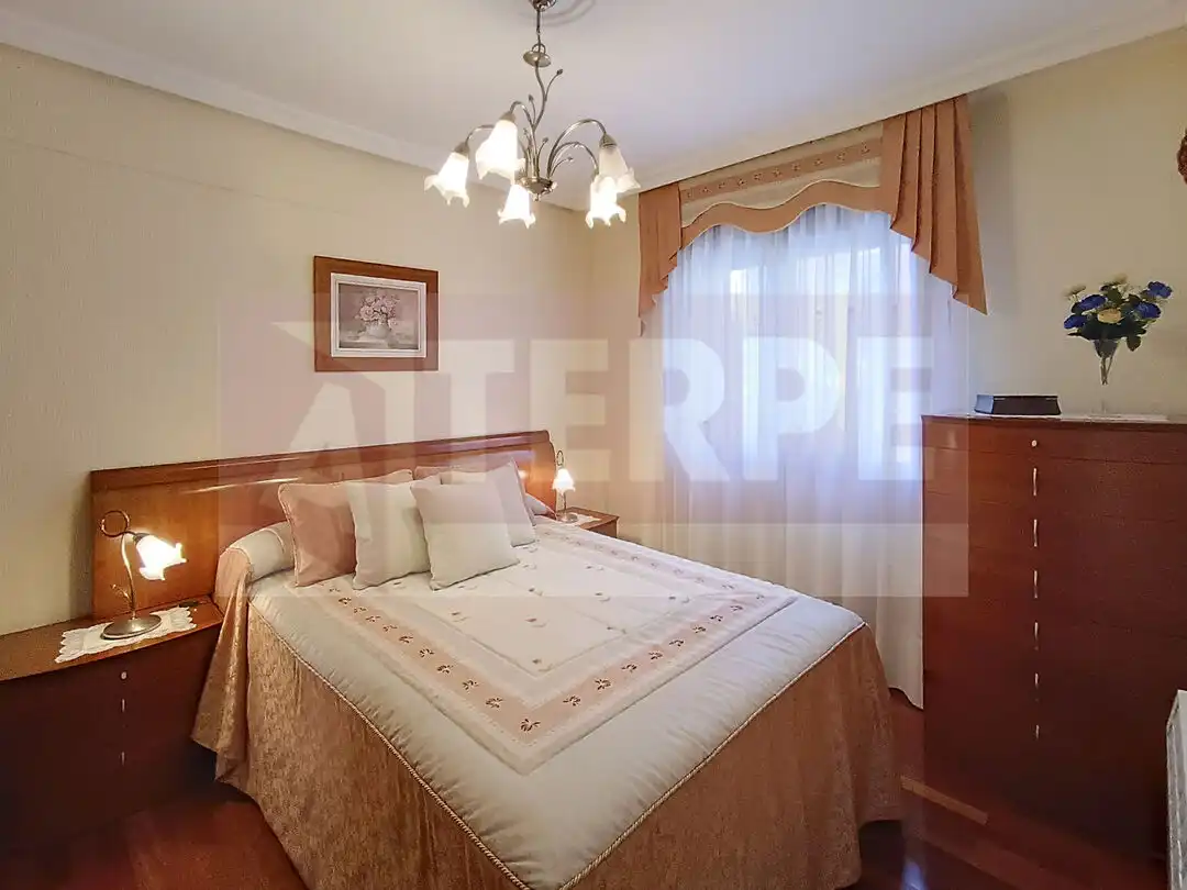 Pis amb terrassa en venda a Kaputxinoak / Capuchinos - Galtzaraborda, imagen 3