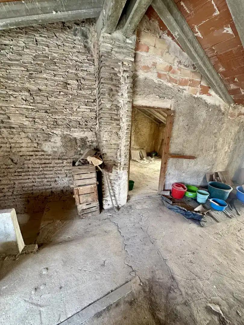 Casa adosada en venda en Agullent