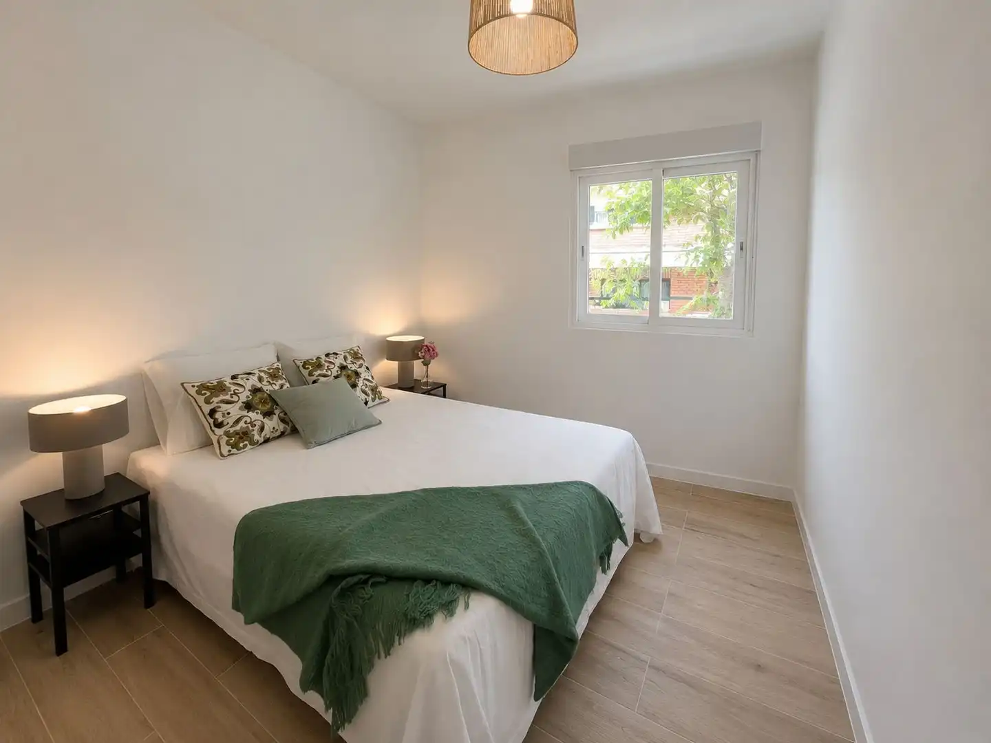 Bedroom of Flat for sale in Madrid  with Air Conditioner, Heating and Oven