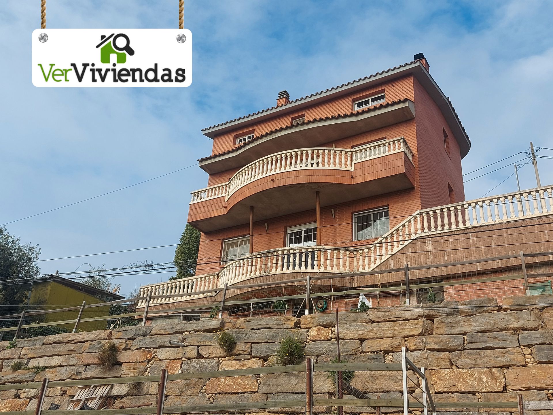 Exterior view of House or chalet for sale in Rubí  with Heating, Private garden and Terrace