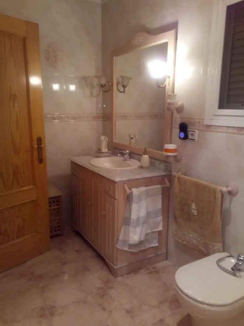 Baño de Casa o chalet en venta en Elda con Aire acondicionado, Terraza y Trastero