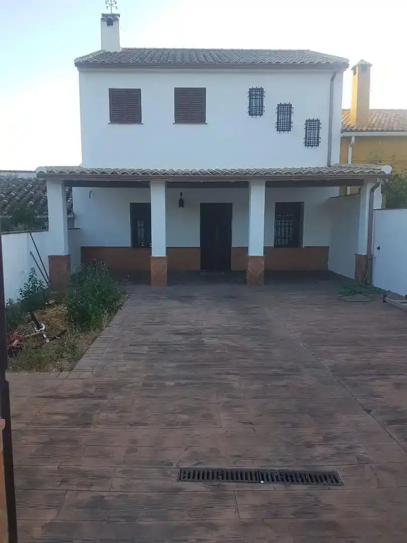 Vista exterior de Casa adosada en venda en Obejo amb Aire condicionat, Jardí privat i Piscina