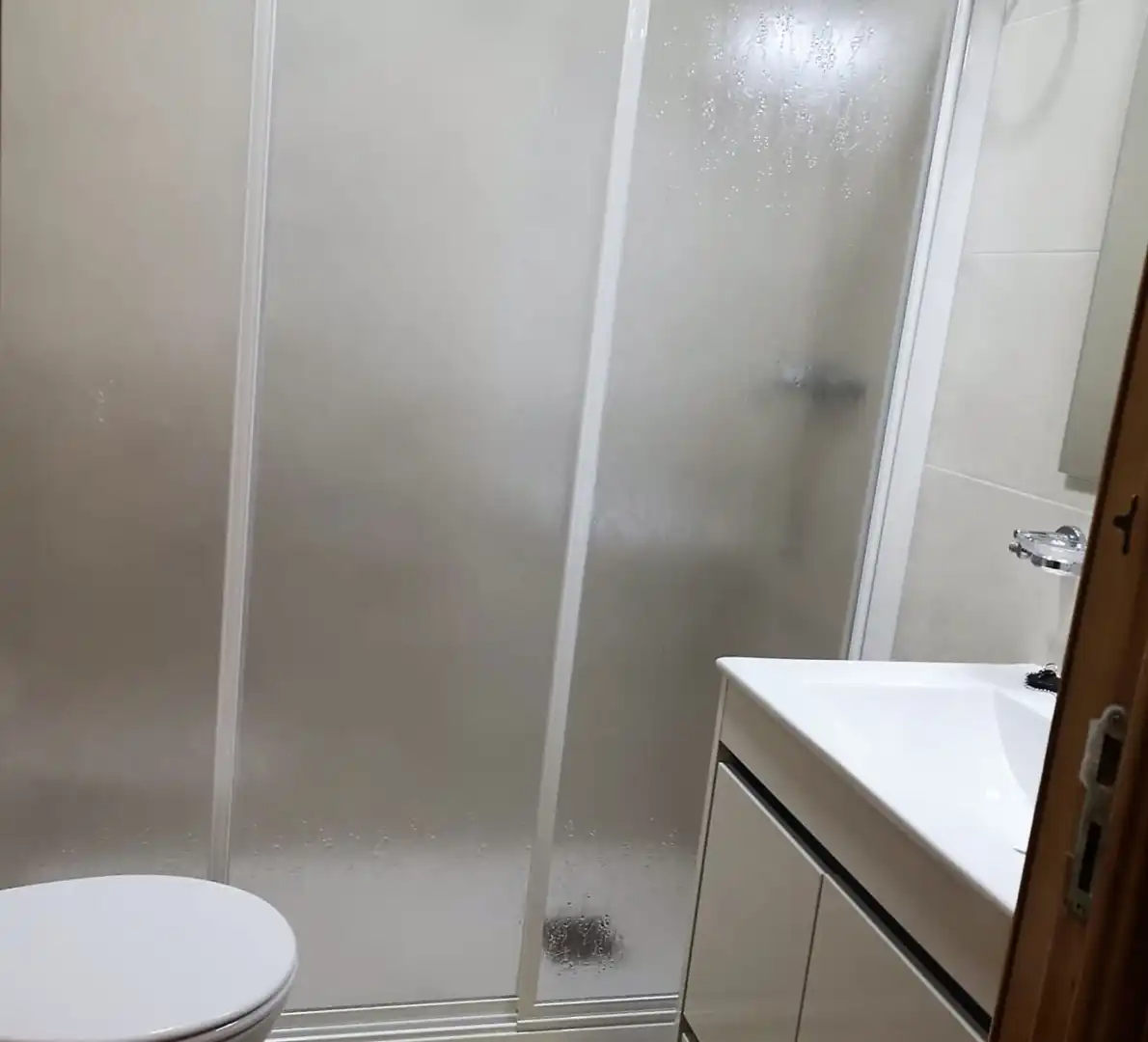 Bathroom of Flat for rent in Granada  with Heating and Furnished