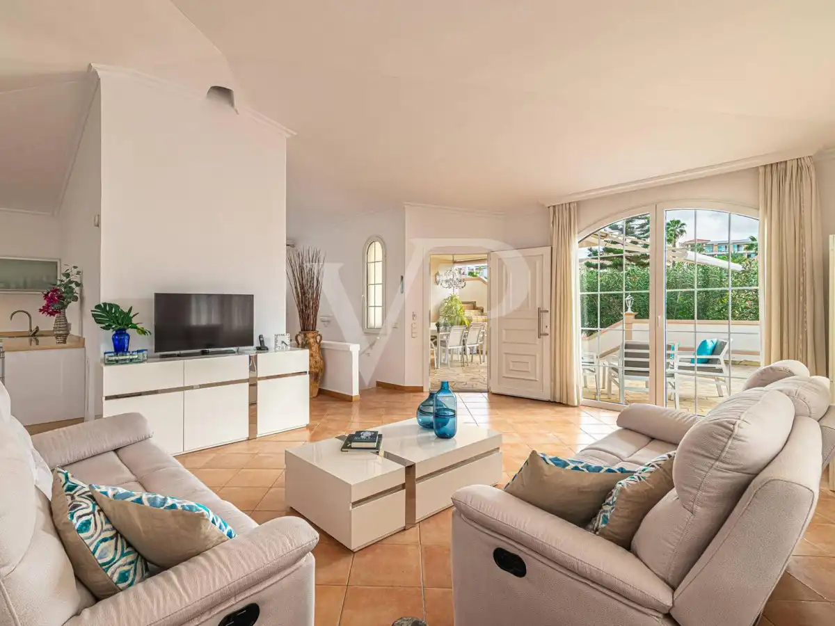 Houses for sale in Playa del Duque