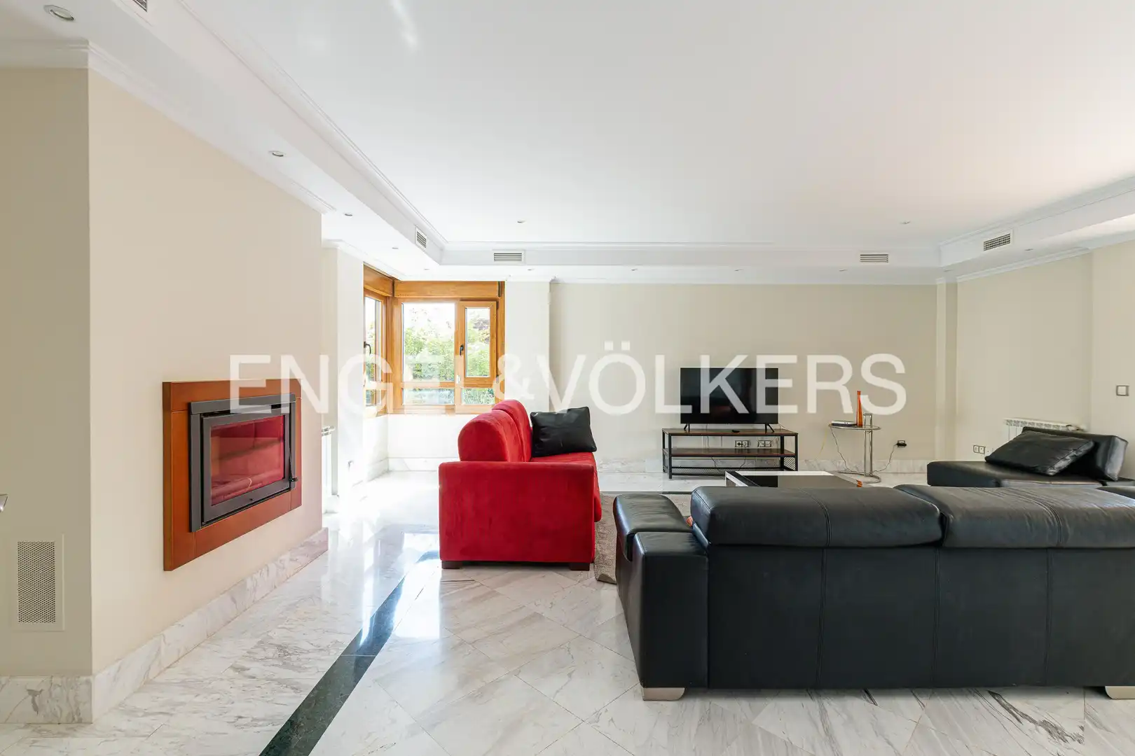 Sala d'estar de Casa o xalet de lloguer en Pozuelo de Alarcón amb Aire condicionat, Calefacció i Jardí privat