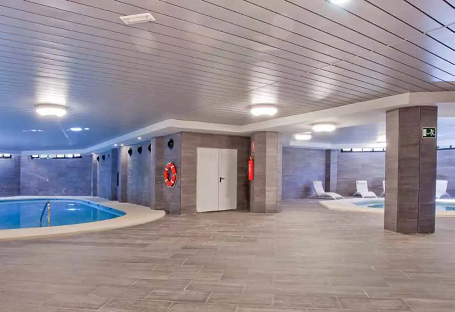 Apartament amb piscina en venda a Nueva Andalucía, imagen 11