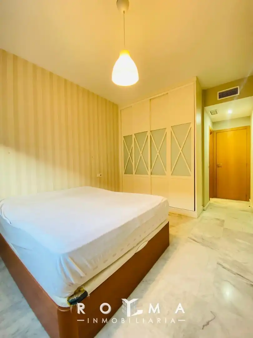 Habitación de Piso de alquiler en Montequinto con Aire acondicionado, Calefacción y Jardín privado