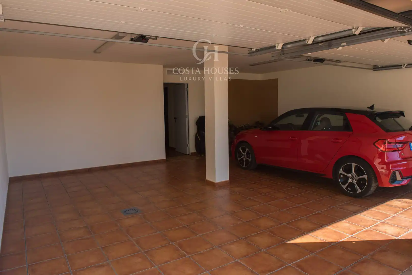 Parking of Houses for sale in Jávea / Xàbia  with Air Conditioner, Heating and Private garden