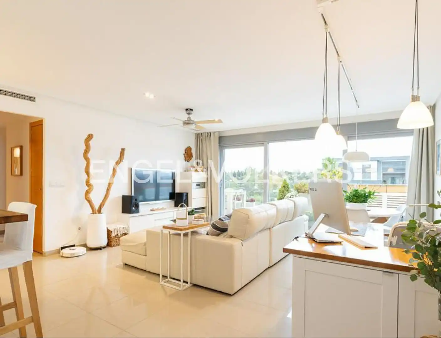 Living room of Flat for rent in Majadahonda  with Air Conditioner, Heating and Private garden