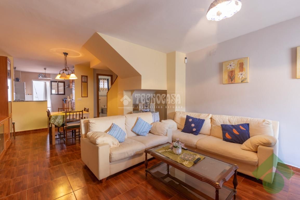 Living room of Single-family semi-detached for sale in Loja  with Air Conditioner and Balcony