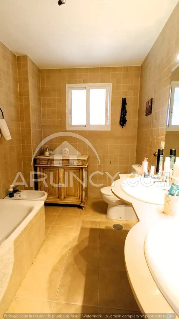Bany de Casa o xalet en venda en Alcalá de Guadaira amb Aire condicionat, Jardí privat i Terrassa
