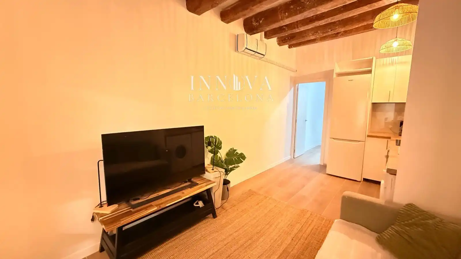 Sala de estar de Piso en venta en Barcelona con Aire acondicionado, Calefacción y Amueblado